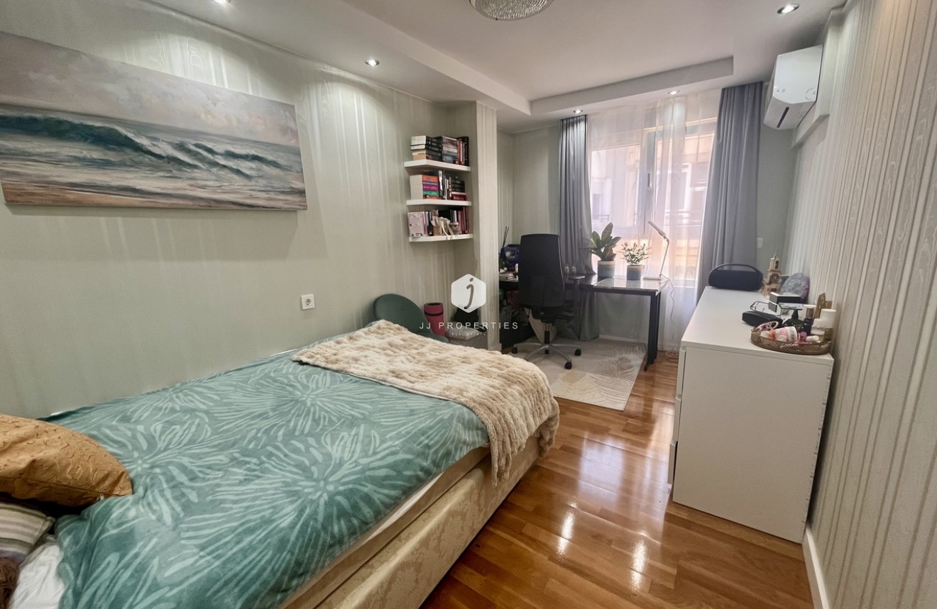 D'occasion - Appartement -
Torrevieja - Costa Blanca