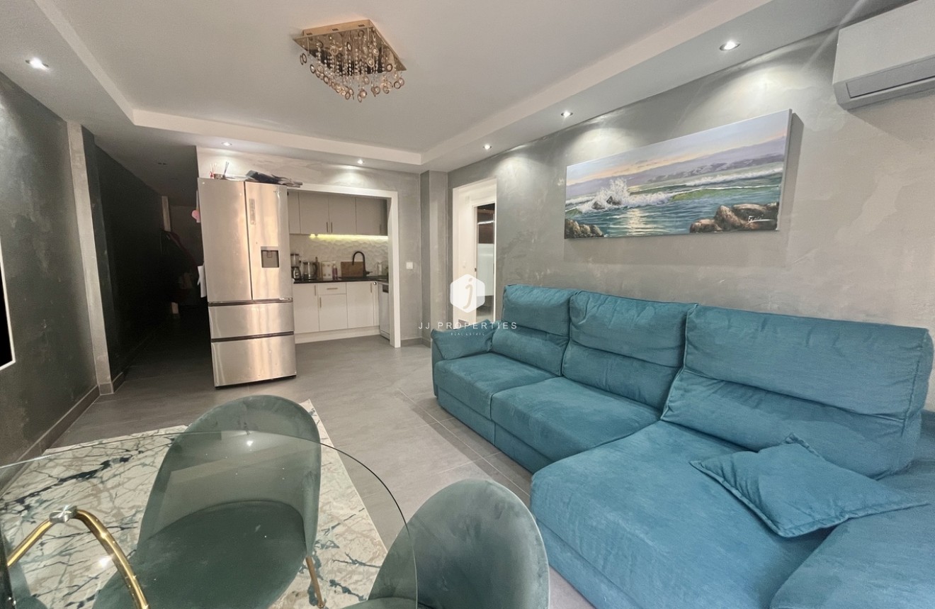 D'occasion - Appartement -
Torrevieja - Costa Blanca