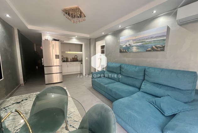 D'occasion - Appartement -
Torrevieja - Costa Blanca