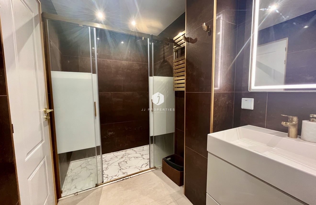 D'occasion - Appartement -
Torrevieja - Costa Blanca