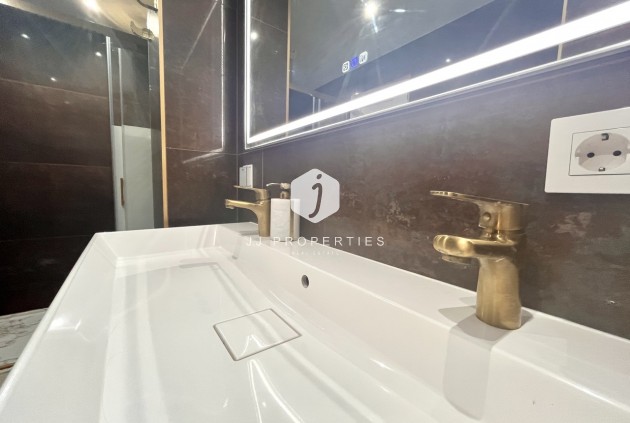 D'occasion - Appartement -
Torrevieja - Costa Blanca