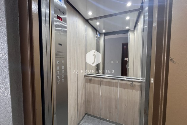 D'occasion - Appartement -
Torrevieja - Costa Blanca