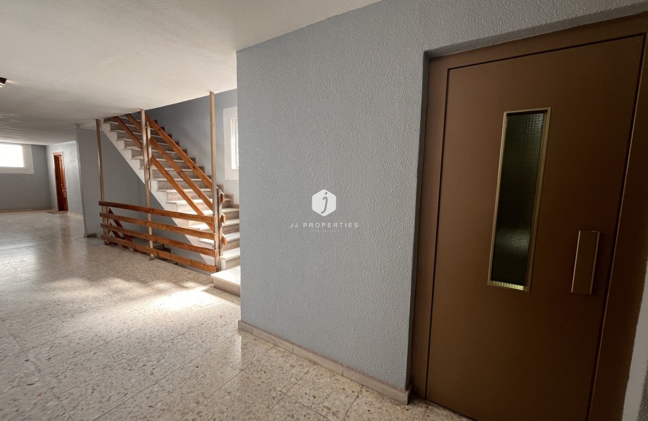 D'occasion - Appartement -
Torrevieja - Costa Blanca