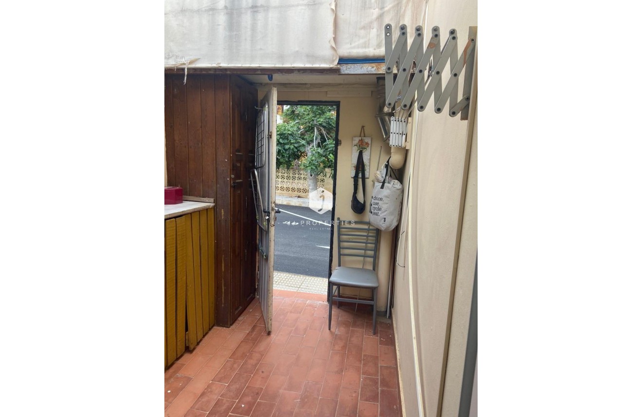 Tweedehands - Chalet -
Orihuela Costa - Punta Prima