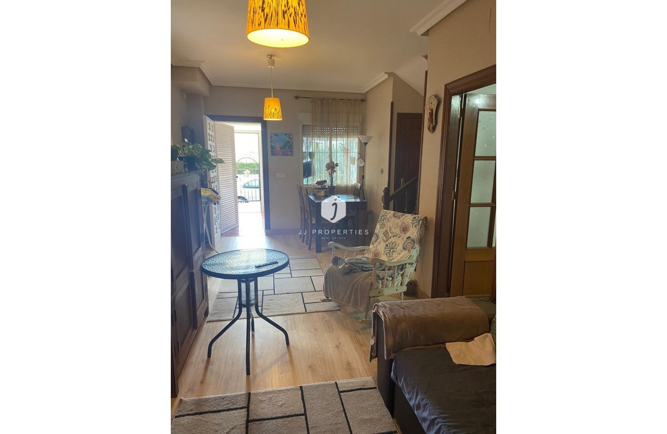 Tweedehands - Chalet -
Orihuela Costa - Punta Prima