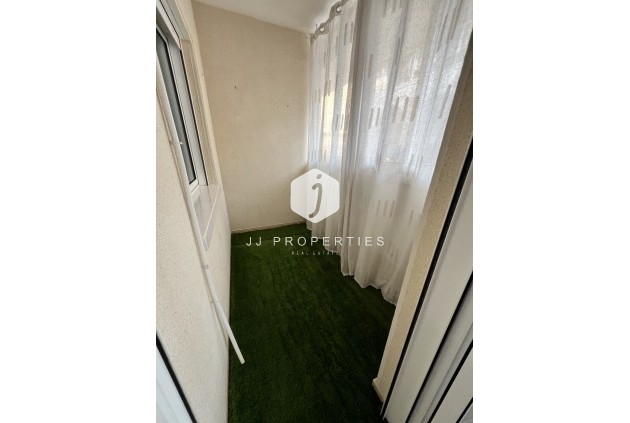 Segunda mano - Apartamento / piso -
Torrevieja - Centro