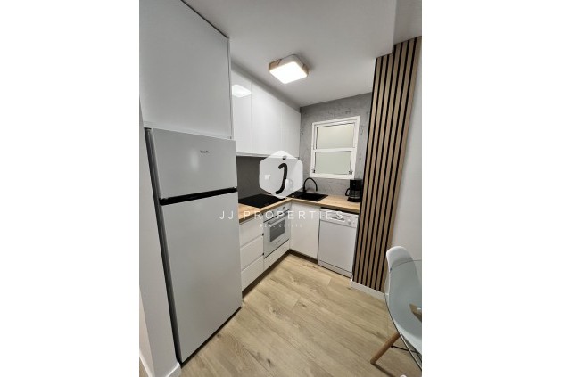 Segunda mano - Apartamento / piso -
Torrevieja - Centro