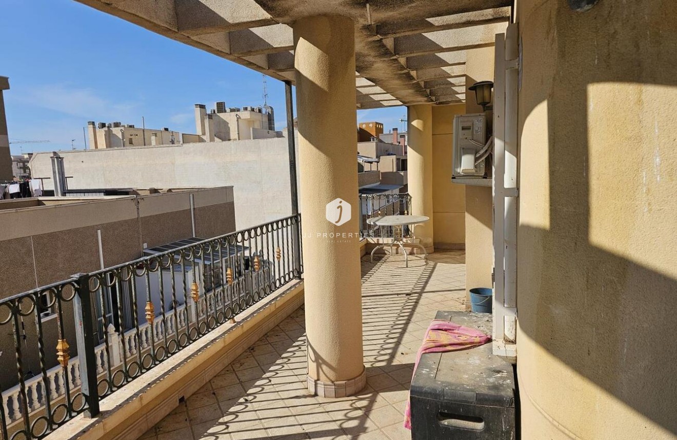 Tweedehands - Penthouse -
Torrevieja - CENTRE