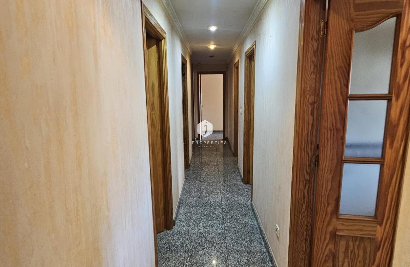 Tweedehands - Penthouse -
Torrevieja - CENTRE