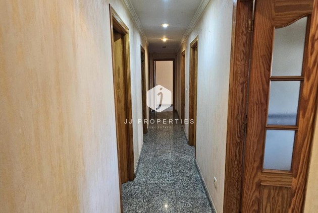 Tweedehands - Penthouse -
Torrevieja - CENTRE