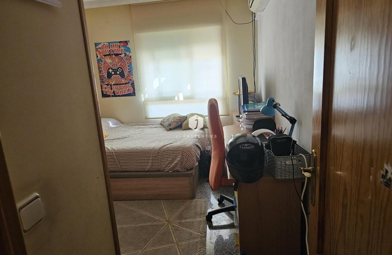 Tweedehands - Penthouse -
Torrevieja - CENTRE