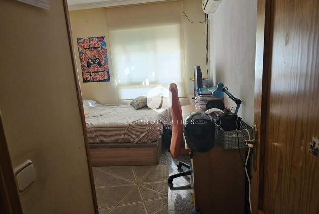 Tweedehands - Penthouse -
Torrevieja - CENTRE