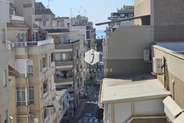 Tweedehands - Penthouse -
Torrevieja - CENTRE