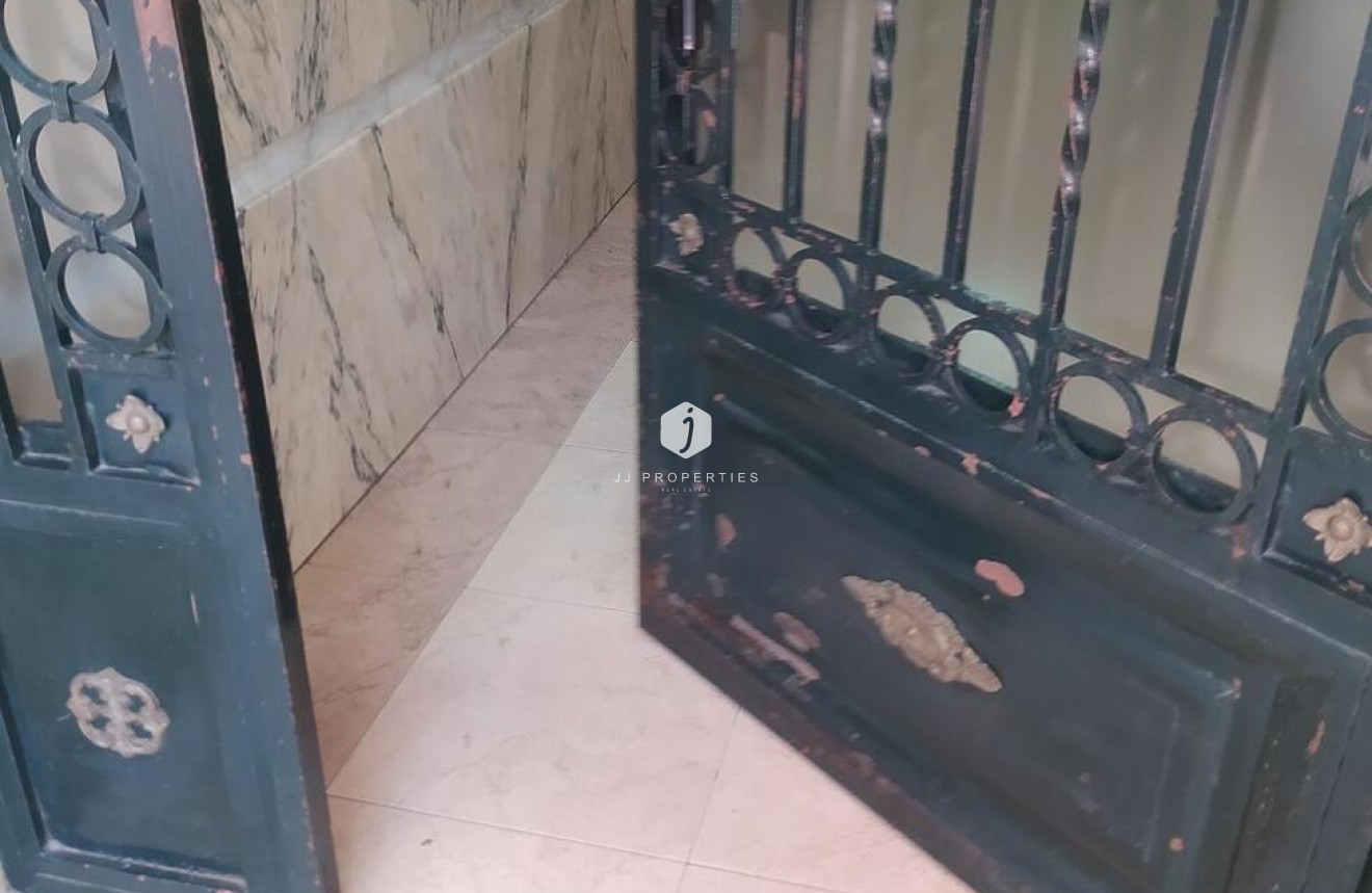 Tweedehands - Penthouse -
Torrevieja - CENTRE