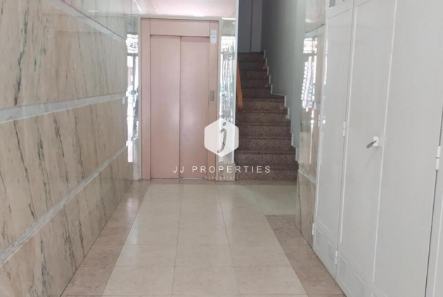 Tweedehands - Penthouse -
Torrevieja - CENTRE