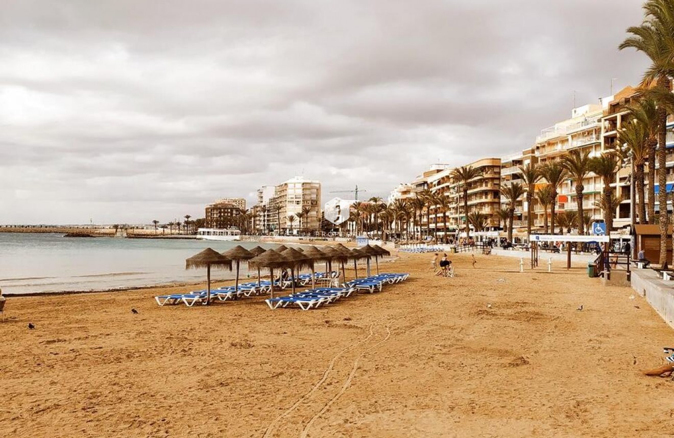 Tweedehands - Penthouse -
Torrevieja - CENTRE