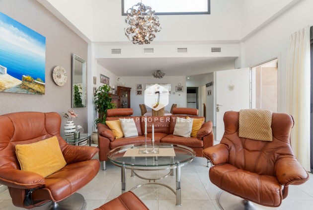 Tweedehands - Villa -
Daya Nueva - Costa Blanca