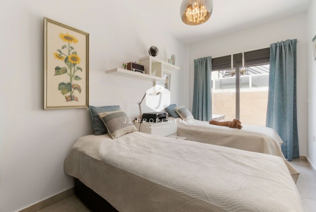 Tweedehands - Villa -
Daya Nueva - Costa Blanca