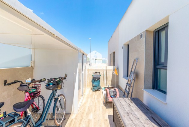 Tweedehands - Villa -
Daya Nueva - Costa Blanca