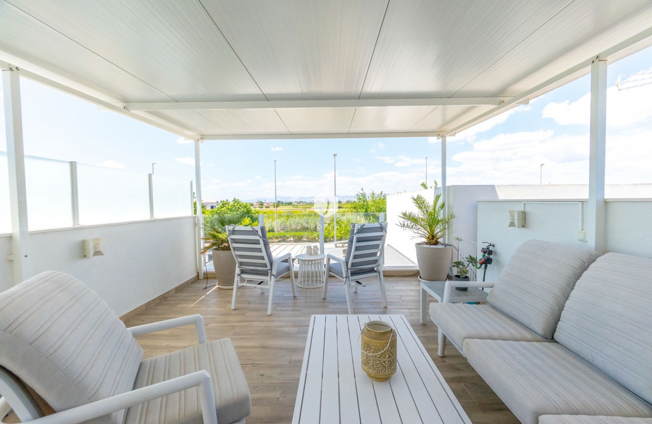 Tweedehands - Villa -
Daya Nueva - Costa Blanca