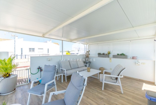 Tweedehands - Villa -
Daya Nueva - Costa Blanca