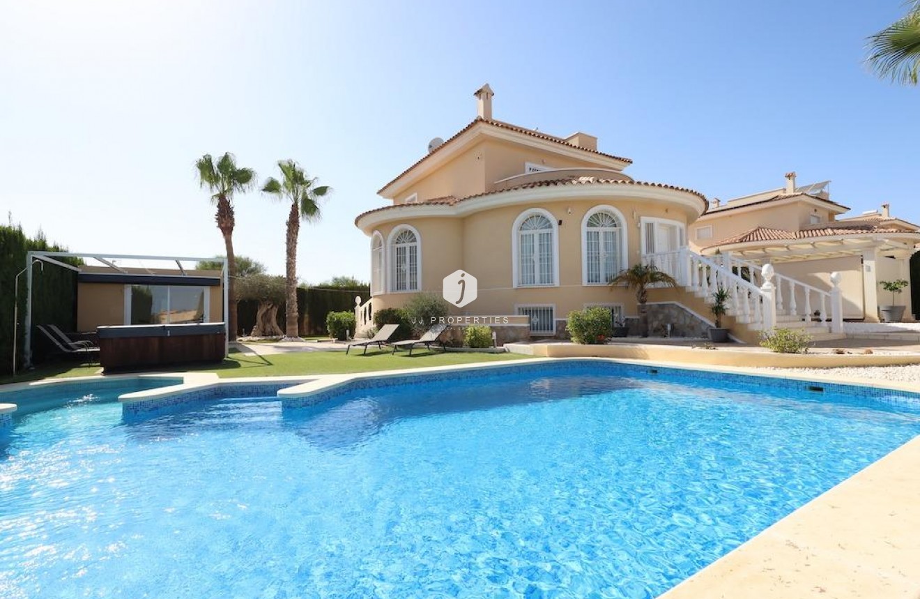 Tweedehands - Villa -
Ciudad Quesada - Costa Blanca
