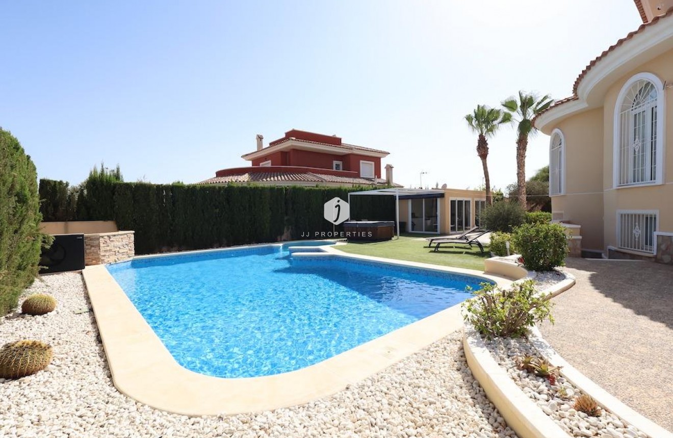 Tweedehands - Villa -
Ciudad Quesada - Costa Blanca