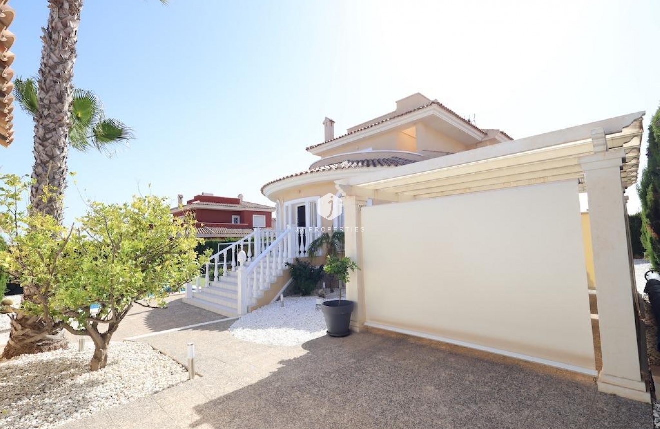 Tweedehands - Villa -
Ciudad Quesada - Costa Blanca