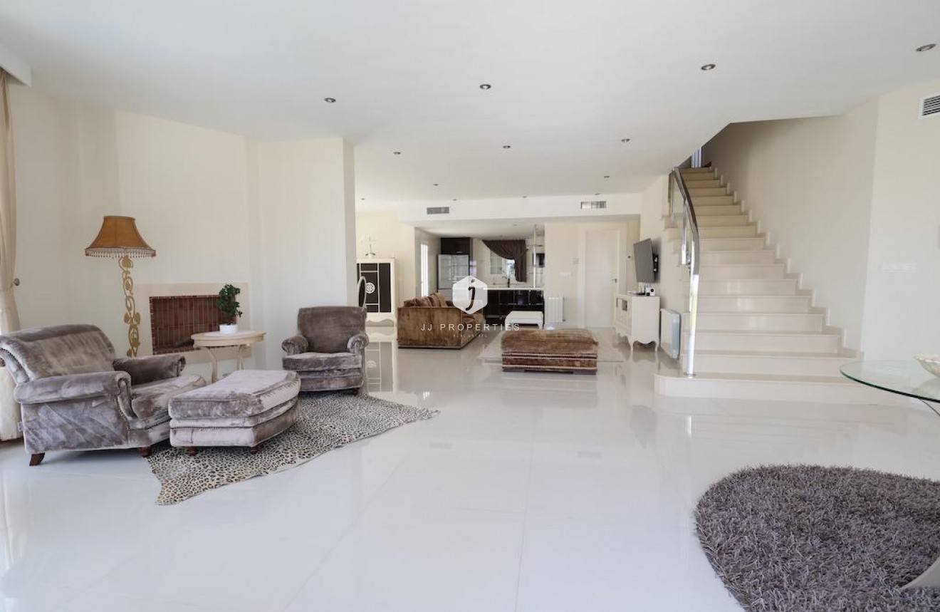 Tweedehands - Villa -
Ciudad Quesada - Costa Blanca