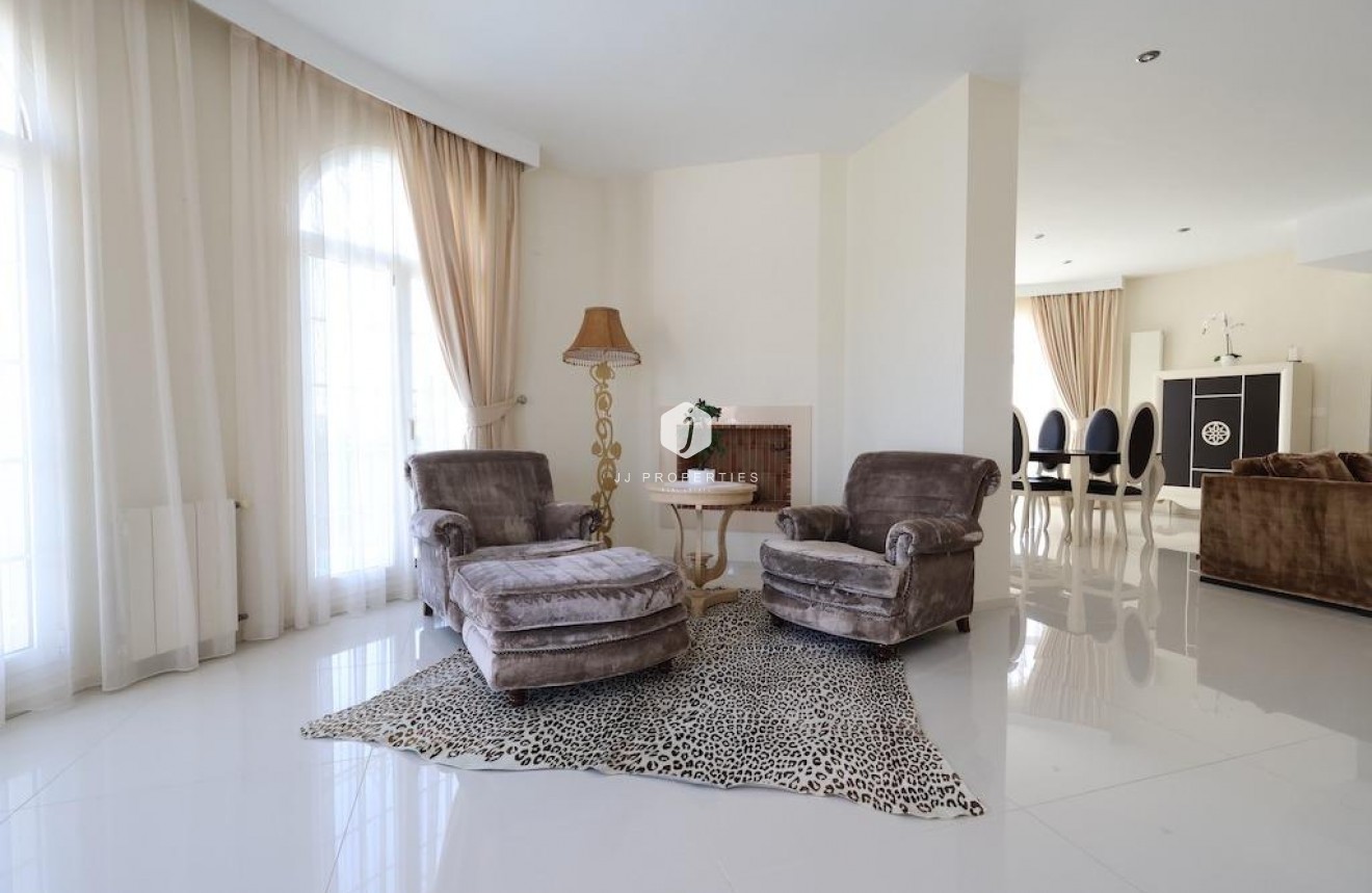 Tweedehands - Villa -
Ciudad Quesada - Costa Blanca