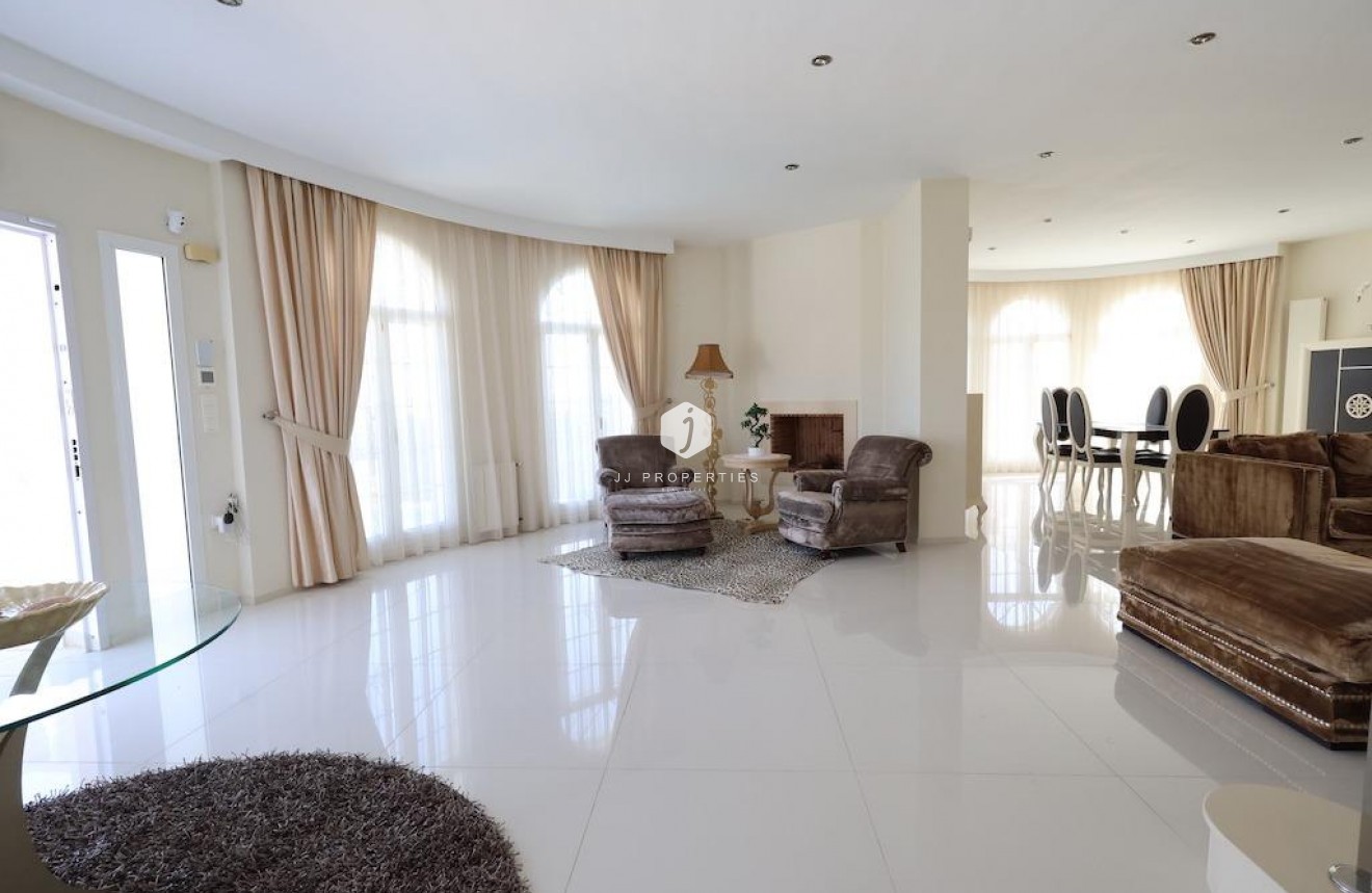 Tweedehands - Villa -
Ciudad Quesada - Costa Blanca