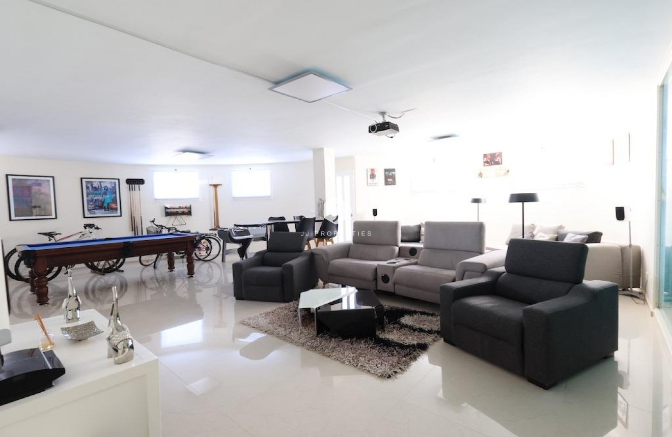 Tweedehands - Villa -
Ciudad Quesada - Costa Blanca