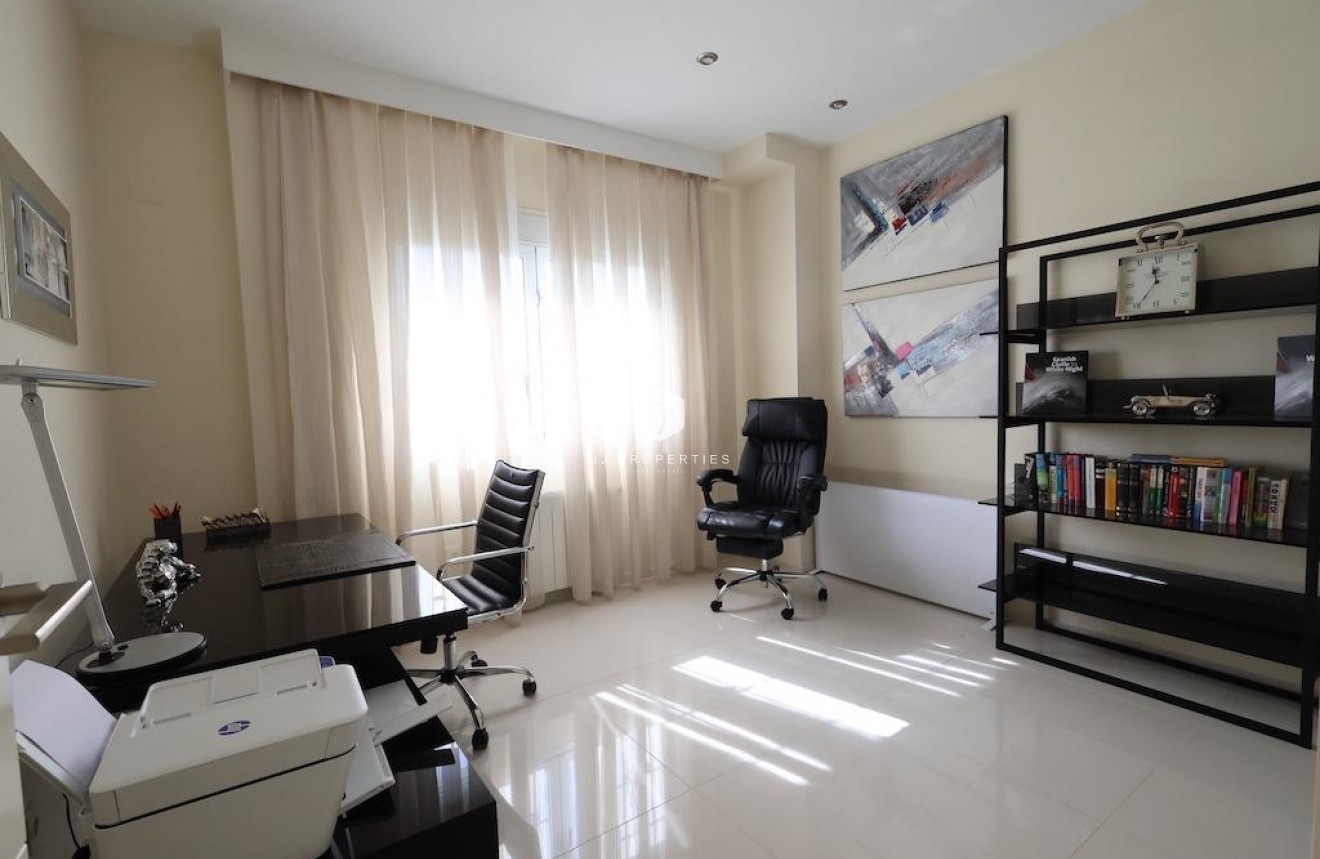 Tweedehands - Villa -
Ciudad Quesada - Costa Blanca