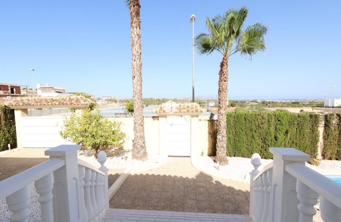 Tweedehands - Villa -
Ciudad Quesada - Costa Blanca