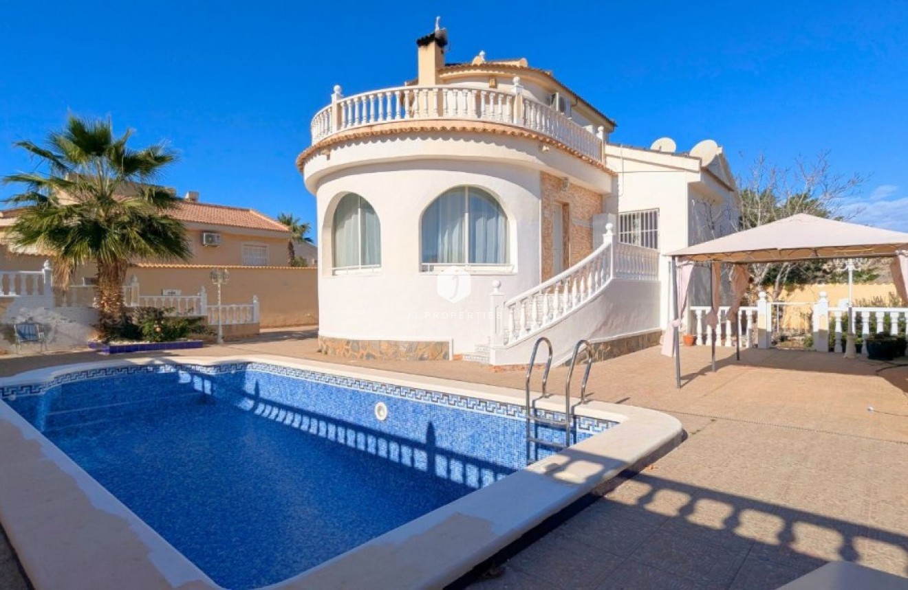 Segunda mano - Villa -
Ciudad Quesada - Costa Blanca
