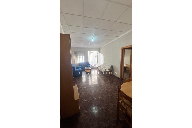 Tweedehands - Chalet -
Torrevieja - Estacion de autobuses