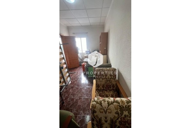 Tweedehands - Chalet -
Torrevieja - Estacion de autobuses