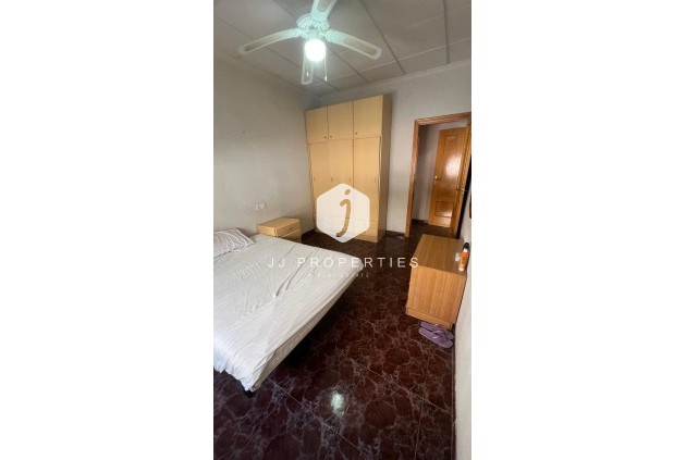 Tweedehands - Chalet -
Torrevieja - Estacion de autobuses