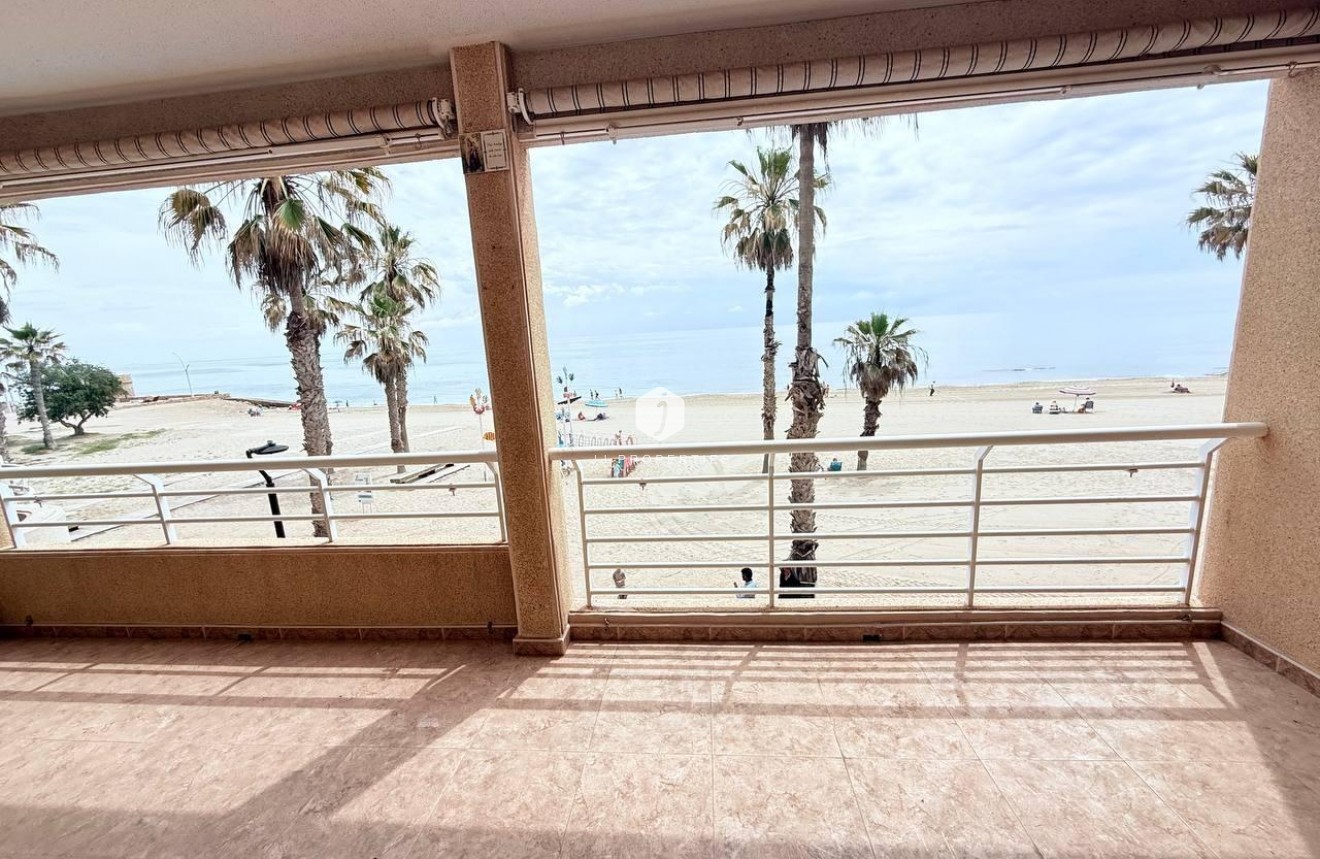 Tweedehands - Appartement / flat -
Torrevieja - La Mata