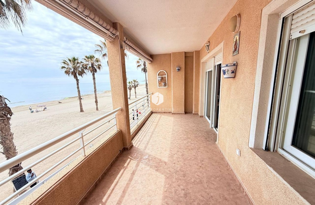 Tweedehands - Appartement / flat -
Torrevieja - La Mata