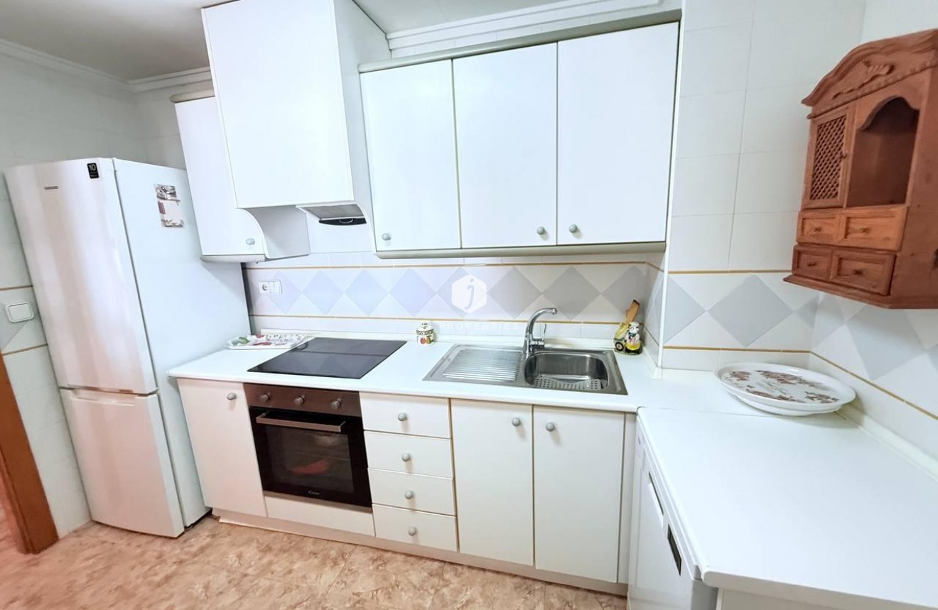 Tweedehands - Appartement / flat -
Torrevieja - La Mata