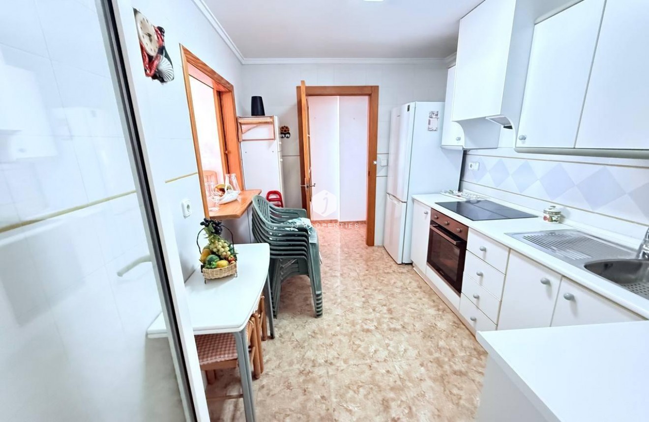 Tweedehands - Appartement / flat -
Torrevieja - La Mata