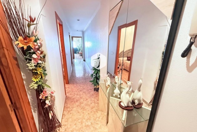 Tweedehands - Appartement / flat -
Torrevieja - La Mata