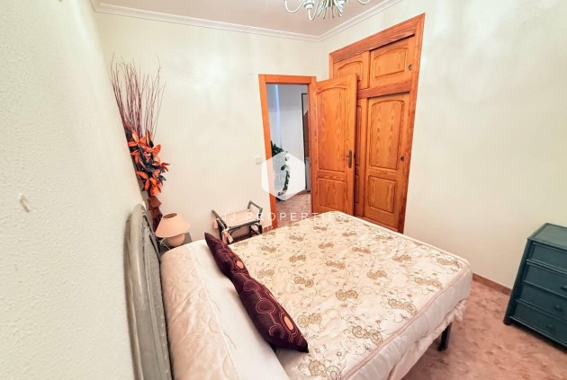 Tweedehands - Appartement / flat -
Torrevieja - La Mata