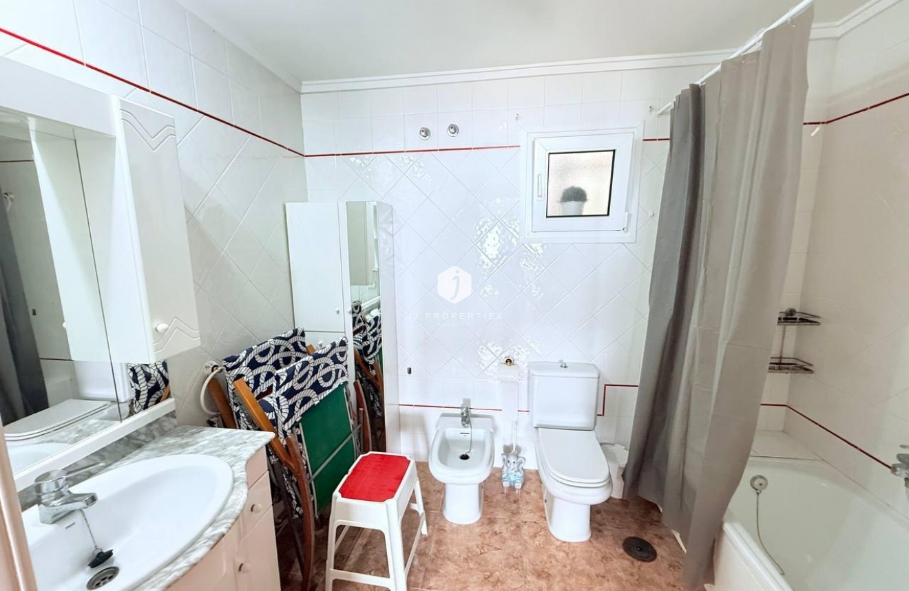 Tweedehands - Appartement / flat -
Torrevieja - La Mata