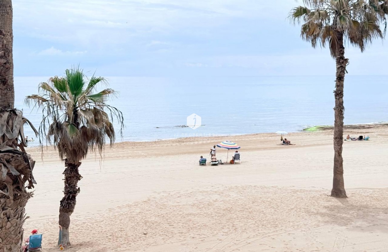 Tweedehands - Appartement / flat -
Torrevieja - La Mata