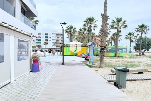 Tweedehands - Appartement / flat -
Torrevieja - La Mata