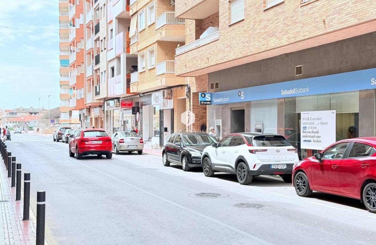 Tweedehands - Appartement / flat -
Torrevieja - La Mata