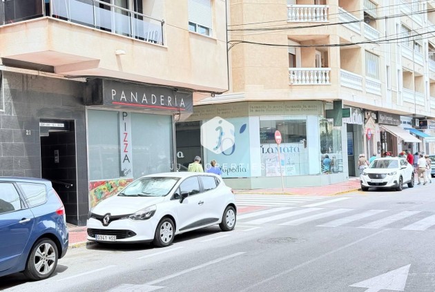 Tweedehands - Appartement / flat -
Torrevieja - La Mata