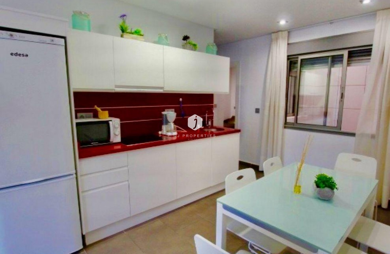 Tweedehands - Appartement / flat -
Guardamar del Segura - Pueblo